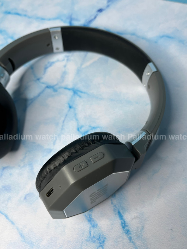 هدفون از برند jbl مدل j25