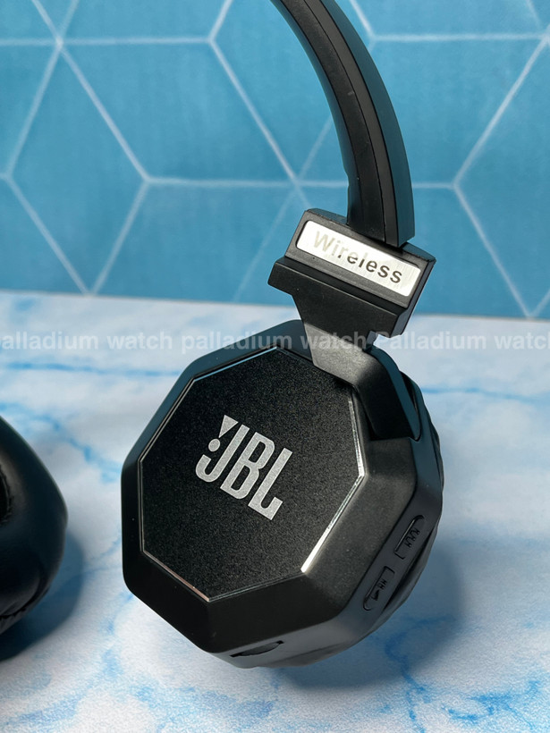 هدفون از برند jbl مدل j25