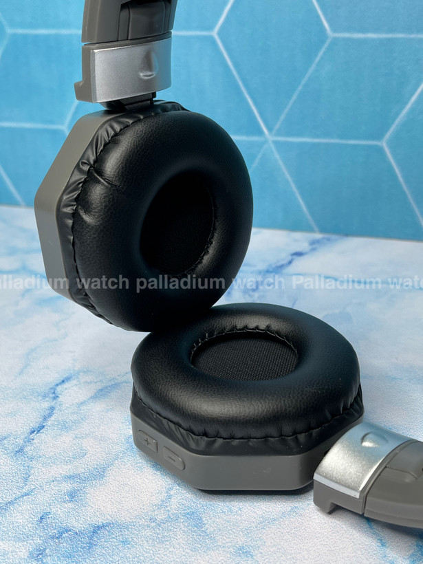 هدفون از برند jbl مدل j25